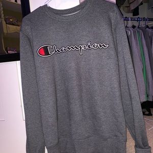 Champion crewneck!!